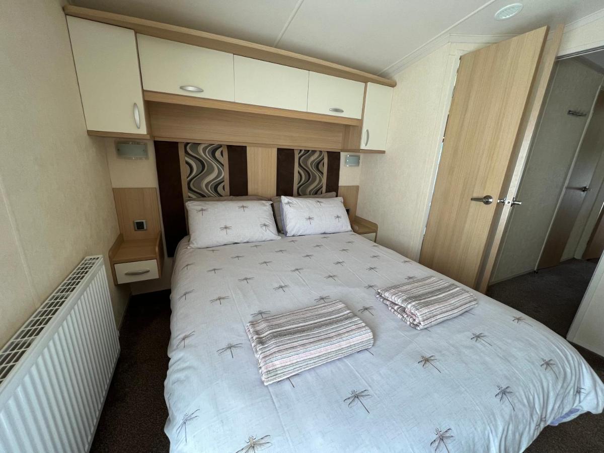 Dragonfly Lodge South Cerney Dış mekan fotoğraf